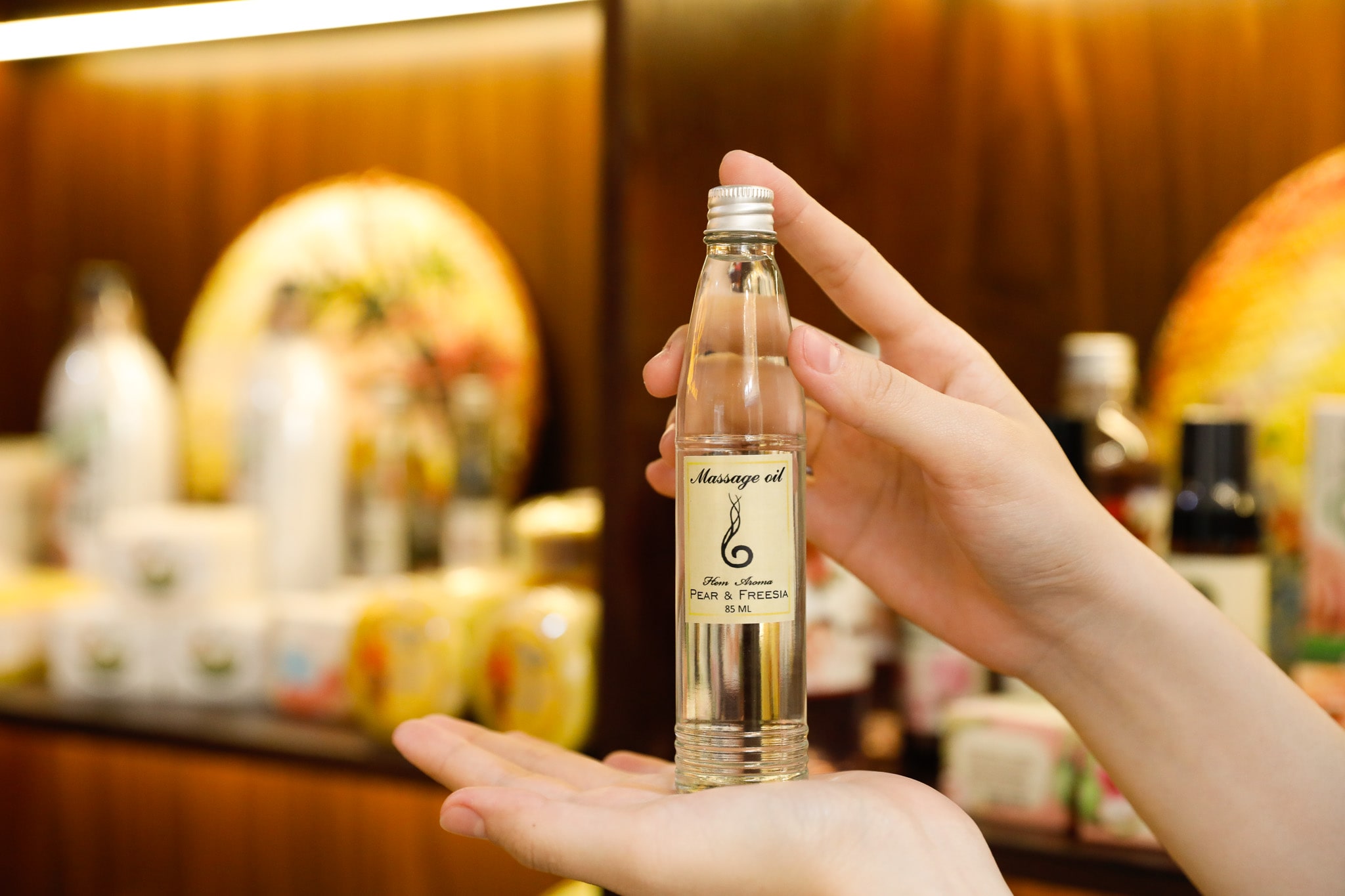 aroma oil massage